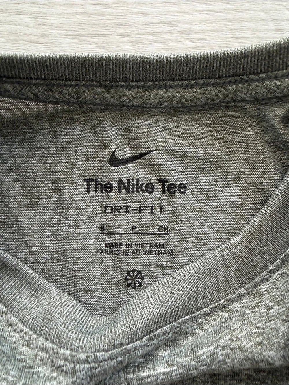 NWT Nike Women’s Grey Dri-FIT Crew Neck T-Shirt